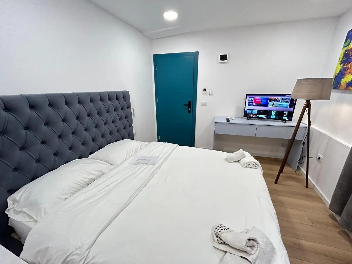 Tirana Inn Hotel 3*,