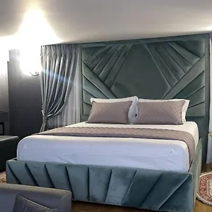 Hotel Center